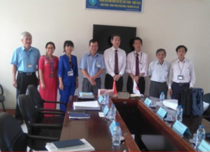 Giám đốc đối ngoại-METI Kansai đến thăm và làm việc với Trường